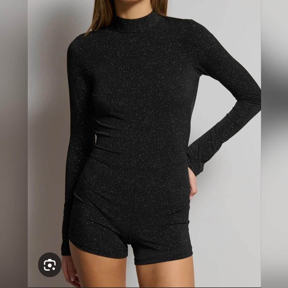 GUESS Los Angeles Black Shimmer Metallic Mock Neck Romper - Small